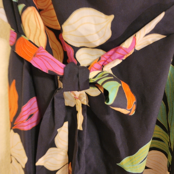 NWT Billabong Hot Tropics Mini Wrap Dress - Picture 3 of 6